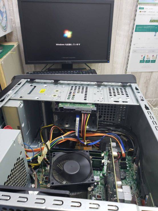 DELL デスクトップパソコン修理 依頼主様：大阪市北区 H様 診断方法：持ち込み修理対象媒体：DELL　XPS8300です 3